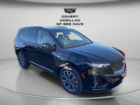 New 2025 Cadillac XT6 Sport w/ Technology Package image 2