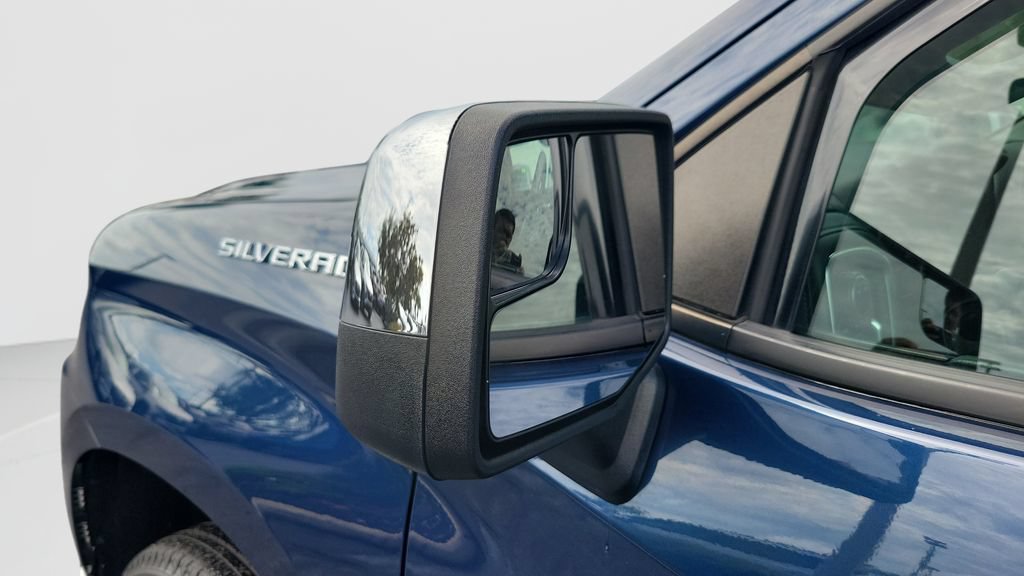 Used 2022 Chevrolet Silverado 1500 LT AWD/4WD image 26