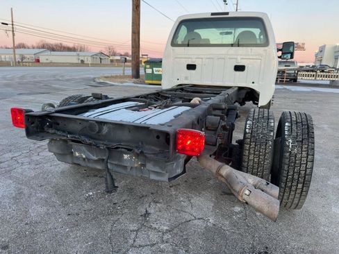 Used 2008 Ford F550 4x4 Regular Cab Super Duty image 12