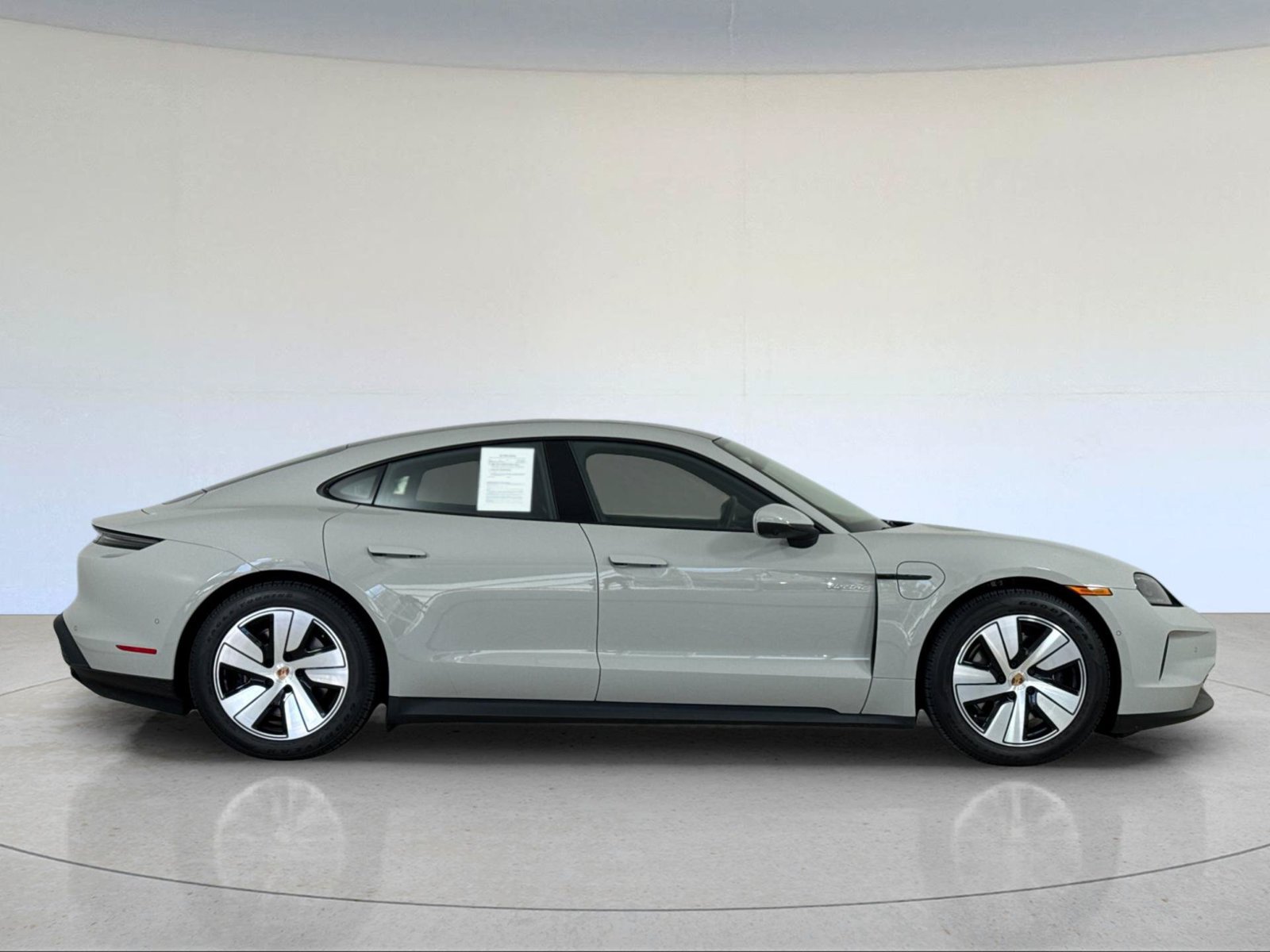 Used 2026 Porsche Taycan RWD image 9