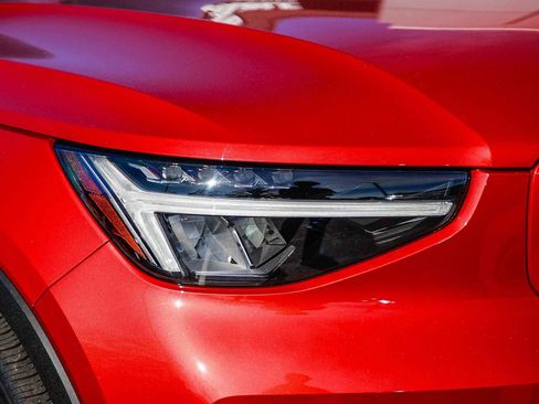 Used 2023 Volvo C40 P8 Recharge Plus image 12