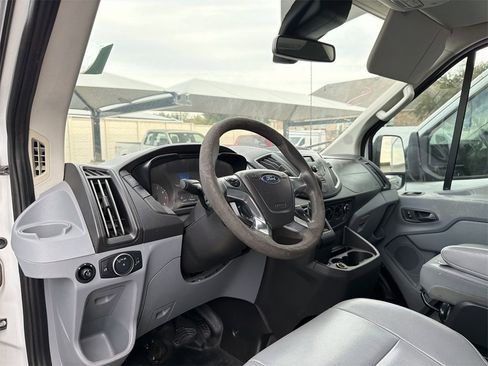 Used 2017 Ford Transit 350 XL image 6