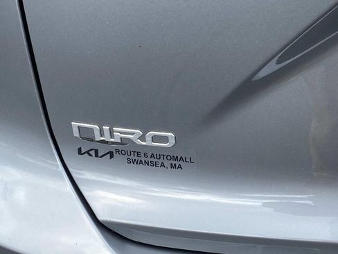 Used 2024 Kia Niro LX FWD image 4