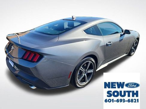 Used 2025 Ford Mustang Coupe image 5