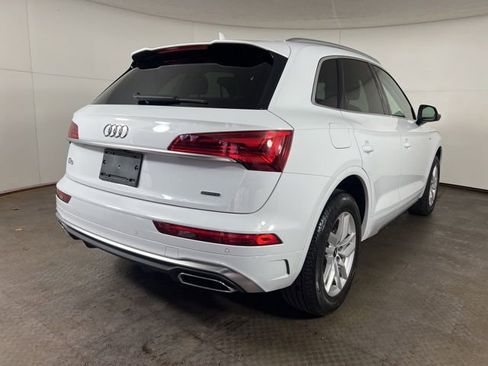 Used 2023 Audi Q5 2.0T Premium w/ Convenience Package image 7