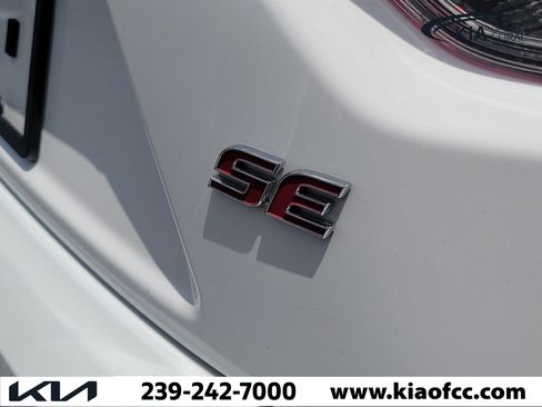 Used 2025 Toyota Corolla SE FWD image 10