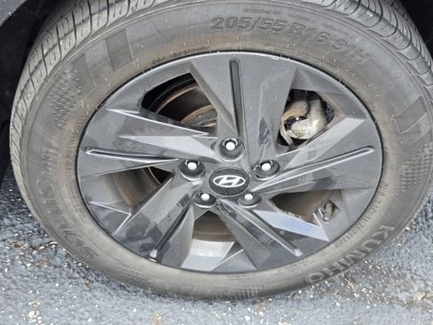 Used 2022 Hyundai Elantra SEL FWD image 20