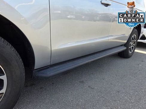 Used 2024 Ford Expedition Max XLT image 7