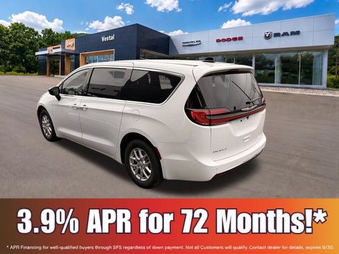 New 2026 Chrysler Pacifica Select FWD image 8