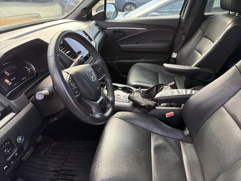 Used 2023 Honda Passport EX-L image 2