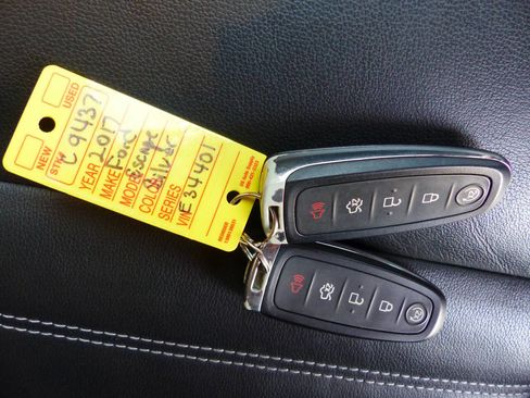 Used 2017 Ford Escape Titanium image 47