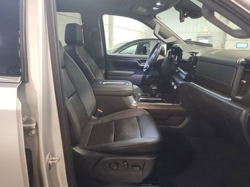 Used 2022 GMC Sierra 1500 SLT w/ SLT Premium Package image 18