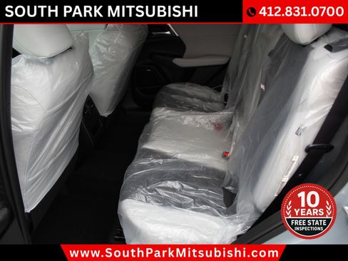 New 2026 Mitsubishi Outlander SE image 13