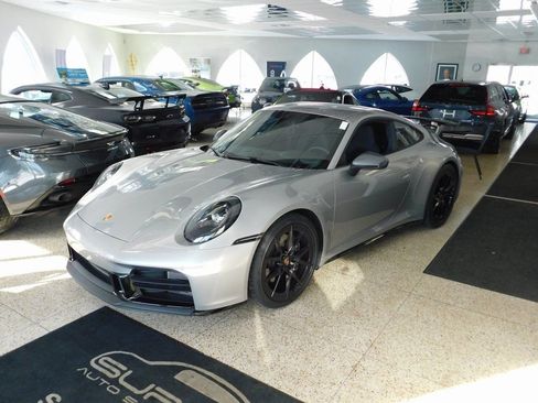 Used 2025 Porsche 911 Carrera T image 4