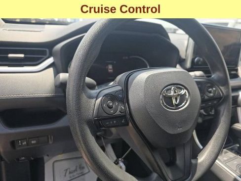 Used 2025 Toyota RAV4 LE AWD/4WD image 11