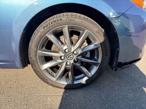 Used 2018 MAZDA MAZDA3 Touring image 25