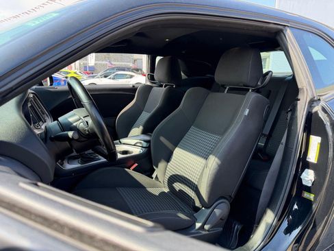 Used 2022 Dodge Challenger R/T image 17