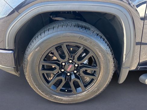 Used 2025 GMC Sierra 1500 Elevation image 13
