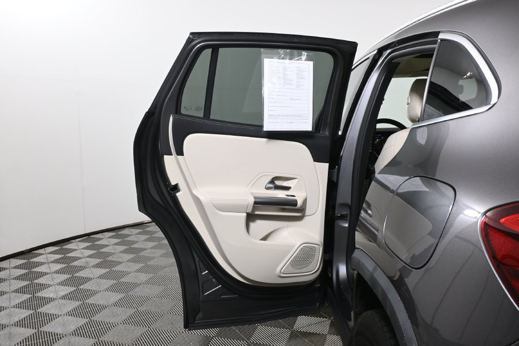 Certified 2023 Mercedes-Benz GLA 250 4MATIC image 27