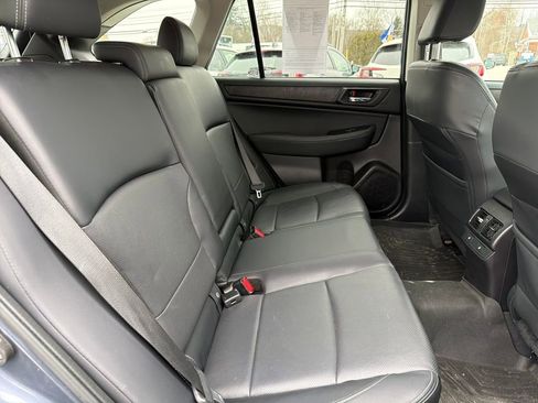 Used 2017 Subaru Outback 3.6R Limited image 29