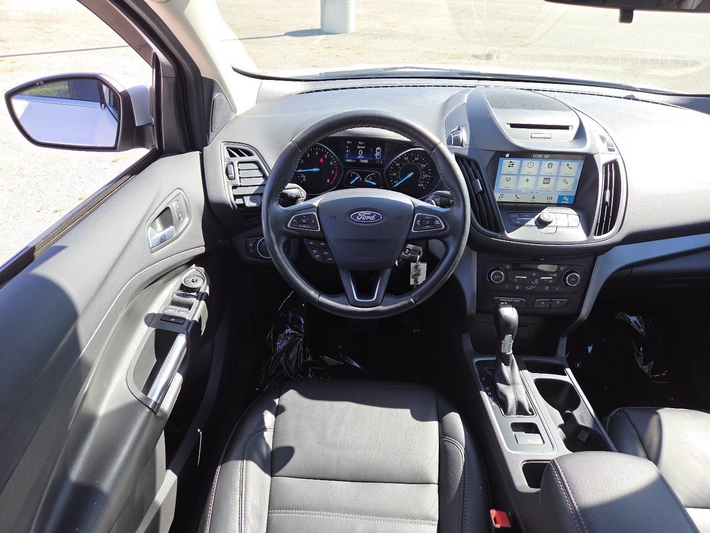 Used 2017 Ford Escape SE w/ SE Leather Comfort Package AWD/4WD image 24