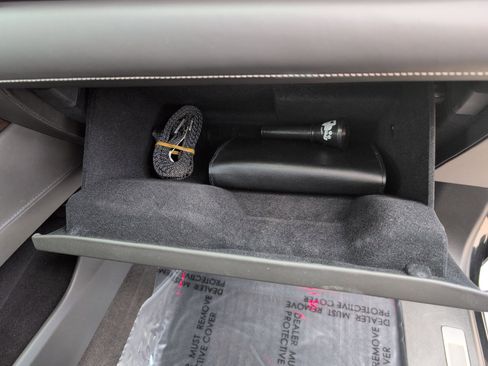 Used 2022 Cadillac Escalade Premium Luxury Platinum w/ LPO, Floor Liner Package image 29