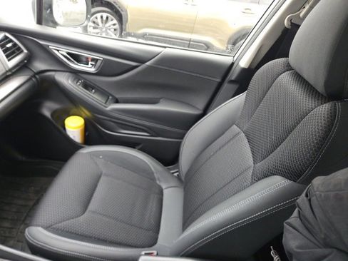 Used 2023 Subaru Forester Premium image 9