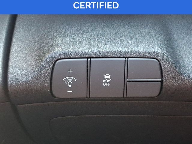 Certified 2025 Hyundai Elantra SEL FWD image 26