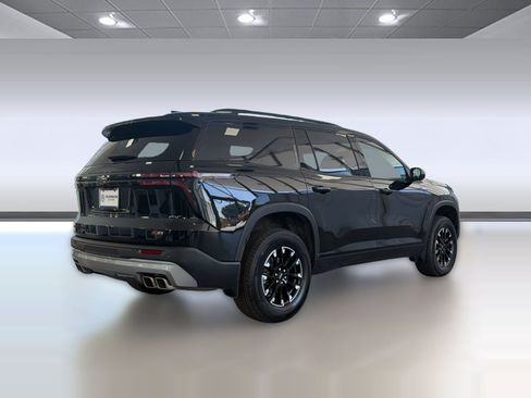 Used 2024 Chevrolet Traverse Z71 w/ LPO, Floor Liner Package AWD/4WD image 9