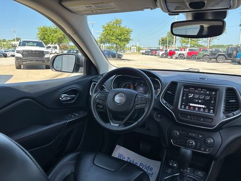 Used 2021 Jeep Cherokee Trailhawk w/ Trailer Tow Group AWD/4WD image 52