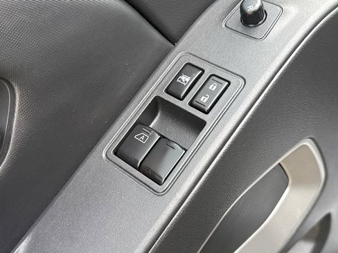 Used 2022 Nissan Frontier SV image 19