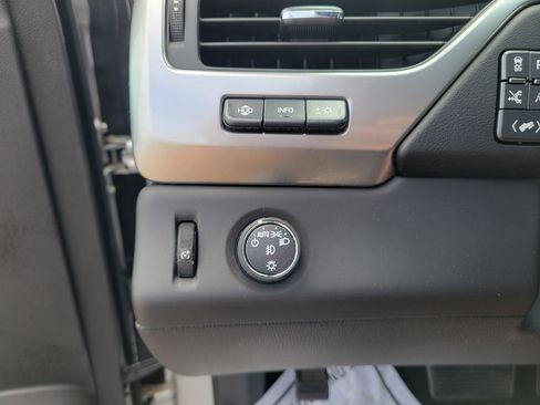 Used 2016 Chevrolet Tahoe LTZ RWD image 21