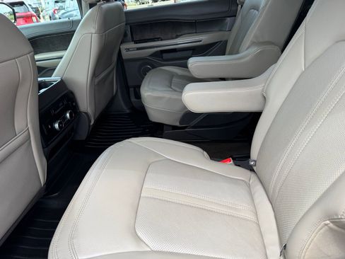 Used 2021 Ford Expedition Limited RWD image 19