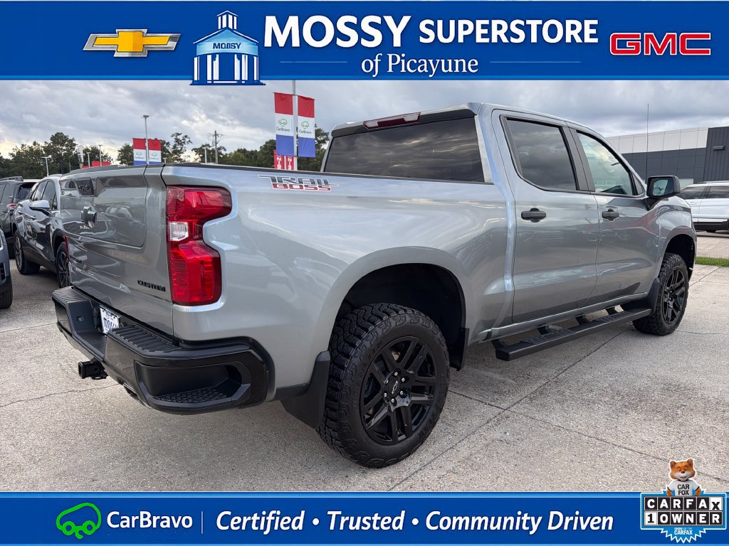 Certified 2023 Chevrolet Silverado 1500 Custom Trail Boss w/ LPO, Dark Essentials Package AWD/4WD image 6