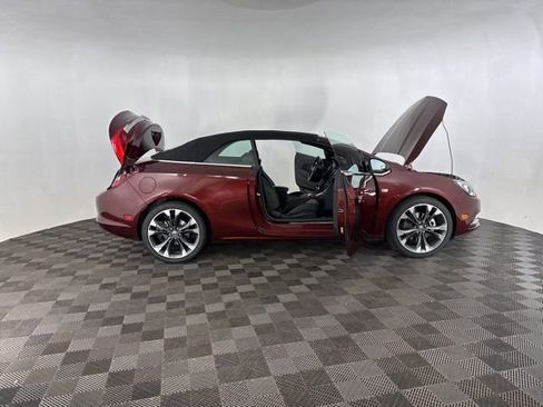 Used 2018 Buick Cascada Premium image 16