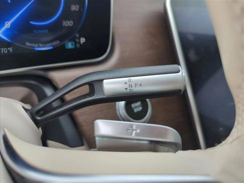 Used 2022 Mercedes-Benz EQS 450+ Sedan image 10