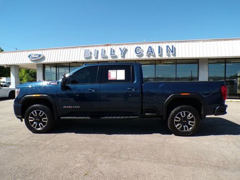 Used 2022 GMC Sierra 2500 AT4 w/ AT4 Premium Plus Package AWD/4WD image 4