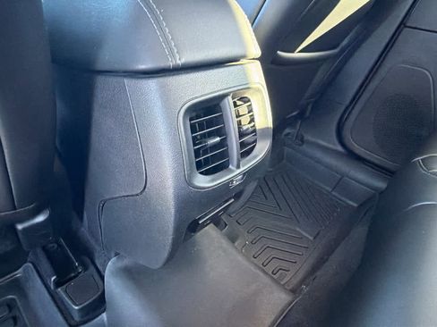 Used 2020 Jeep Cherokee Latitude Plus image 25