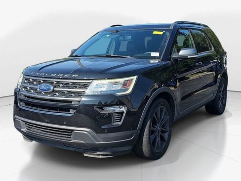 Used 2019 Ford Explorer XLT w/ Equipment Group 202A FWD image 7