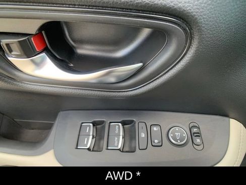 Used 2024 Honda HR-V EX-L image 12