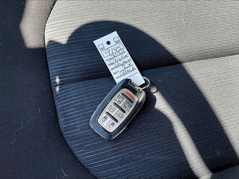 Used 2024 Chrysler Voyager LX FWD image 30
