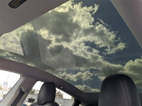 Used 2020 Tesla Model Y Performance image 21