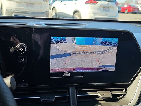 Used 2024 Chevrolet Trax RS image 17