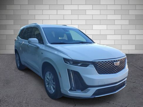 New 2025 Cadillac XT6 Luxury image 7
