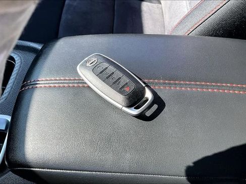 Certified 2024 Nissan Sentra SR FWD image 32