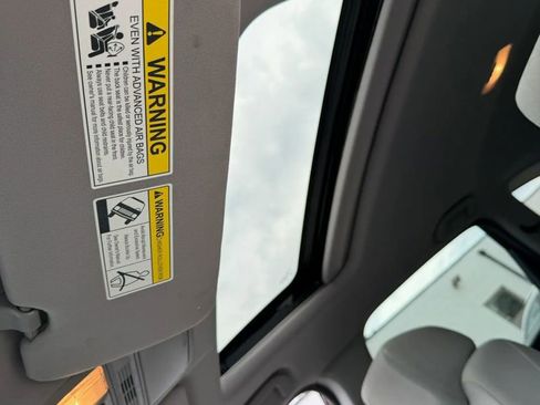 Used 2018 Honda CR-V EX image 12