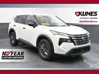 Used 2024 Nissan Rogue S FWD video 1