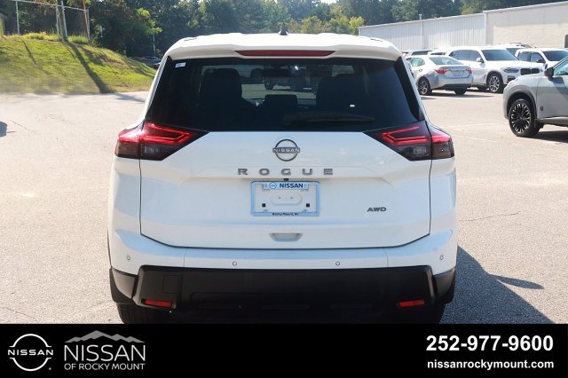 Used 2024 Nissan Rogue S AWD/4WD image 6