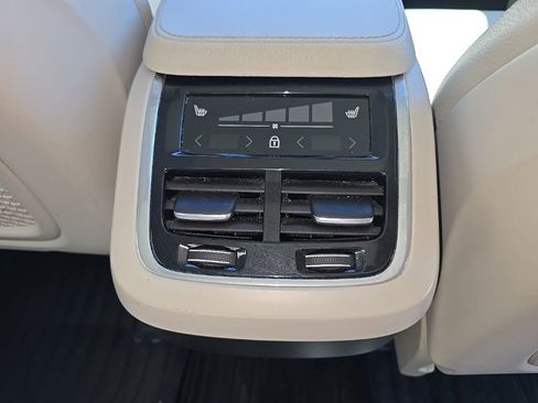 Used 2019 Volvo XC90 T6 Momentum w/ Protection Package Premier image 30