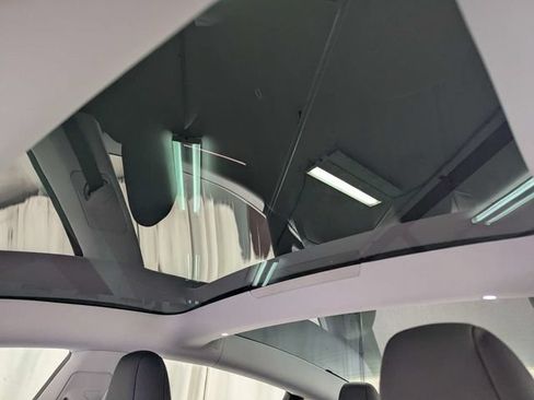 Used 2026 Tesla Model 3 RWD image 14